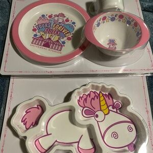 Bake My Day Fluffy Despicable Me Serving Set